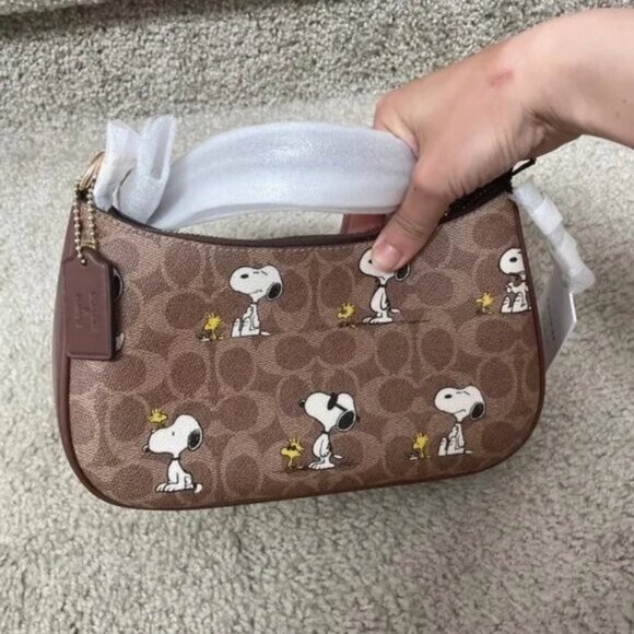 Coach Tan Snoopy Print Bag - Picture 2 of 5